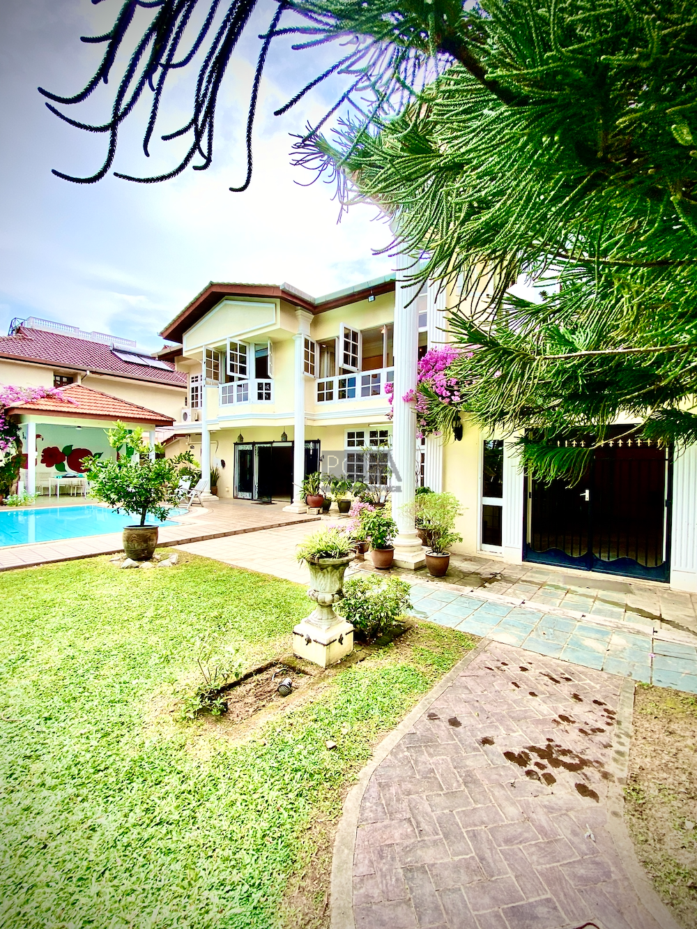 Gorgeous Pool House with a Secret Garden on Jalan Pantai Molek in Tanjong Tokong