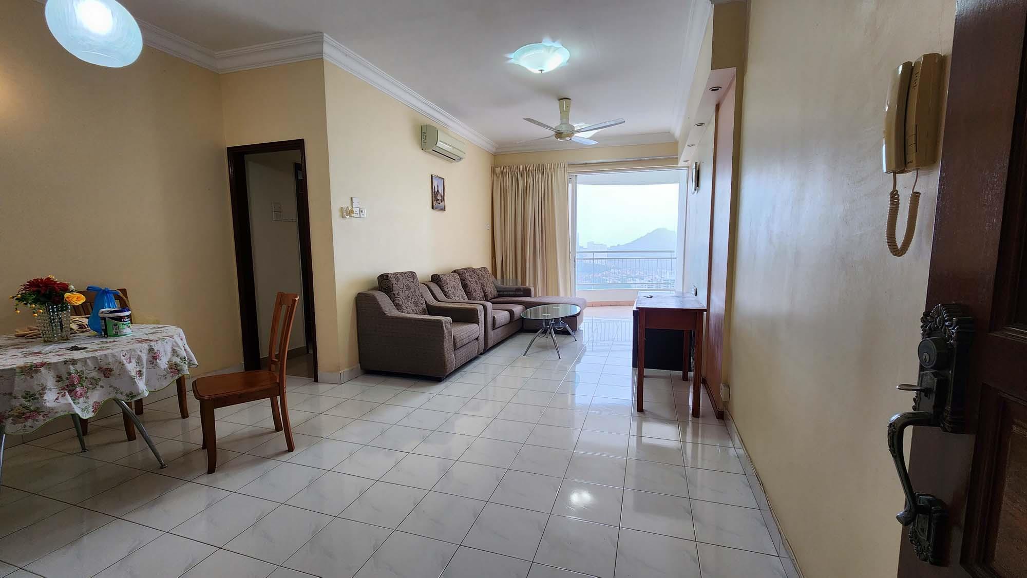 Gurney Park Condo - Hillview and Seaview.
