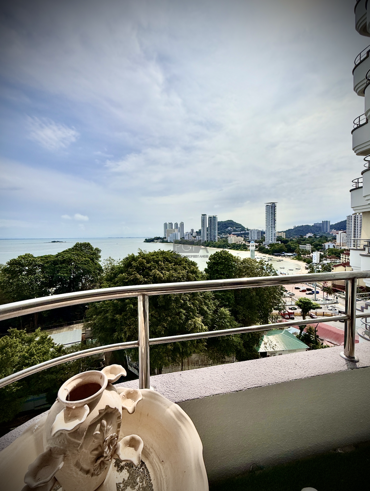 Fire-sale: Marina Tower Condominium in Ratu Mutiara, Tanjung Bungah.