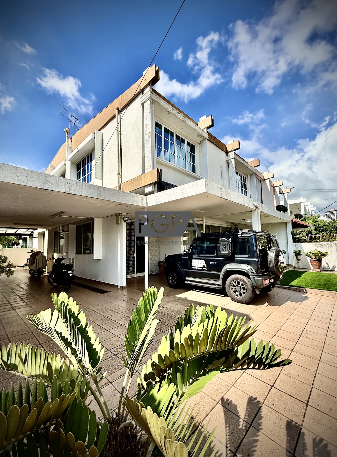 Value-Buy: Spacious Semi-Detached Home | Taman Island Glades | Green School Field View.