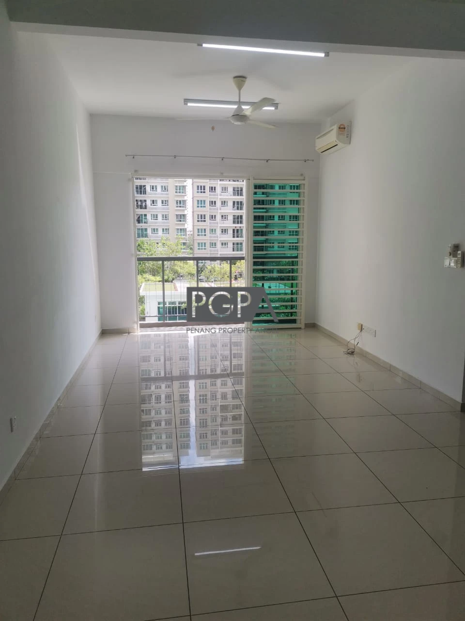 One Imperial Condominium, Sungai Ara | Spacious 3 Bedroom Unit with 3 Car Parks
