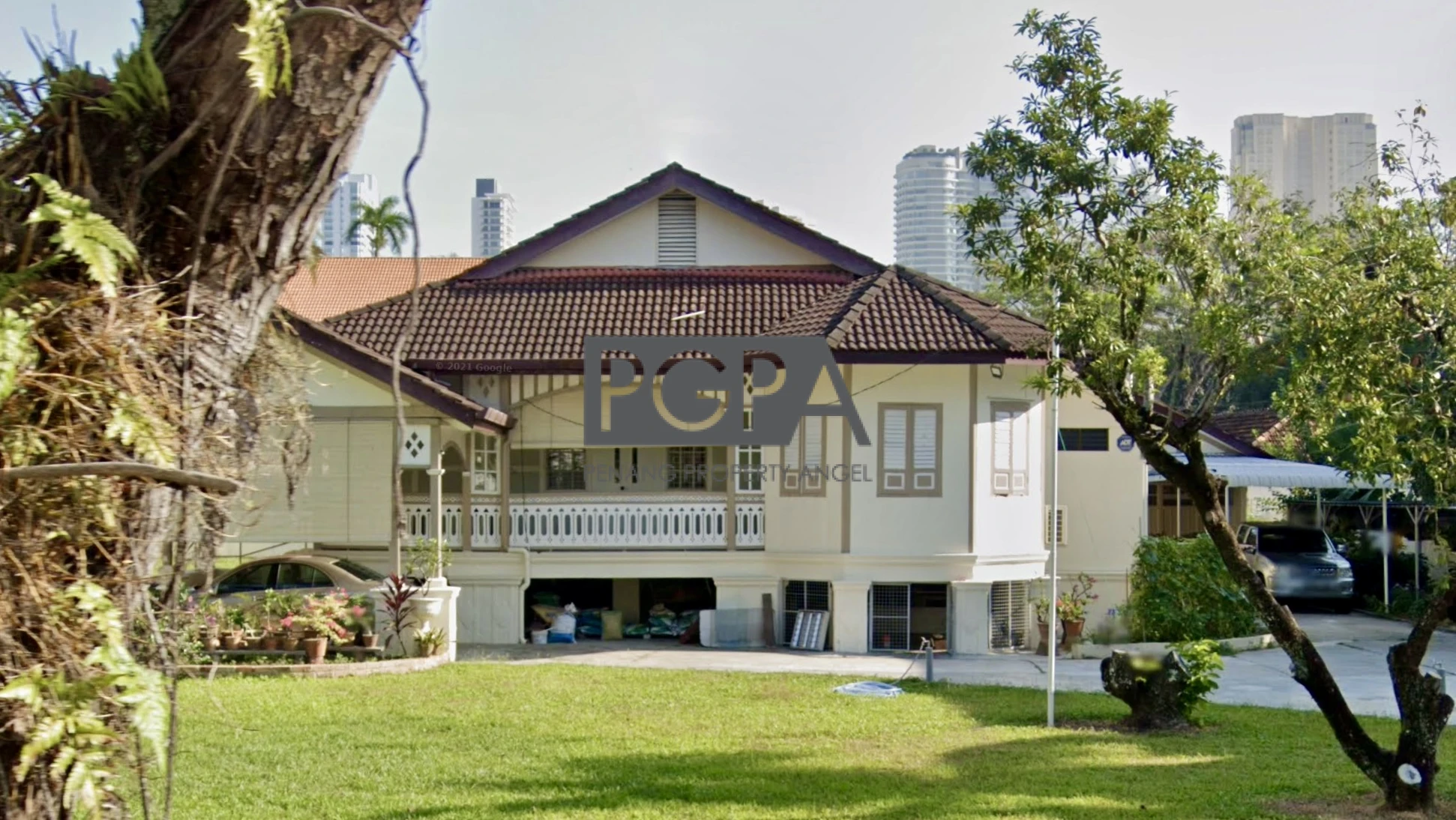Character-Filled Single-Storey Bungalow on Oversized Freehold Land – Pulau Tikus.