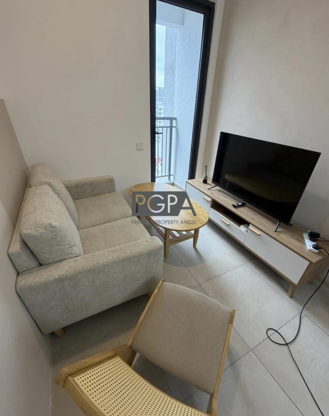 22 Macalisterz Service Residence in George Town.