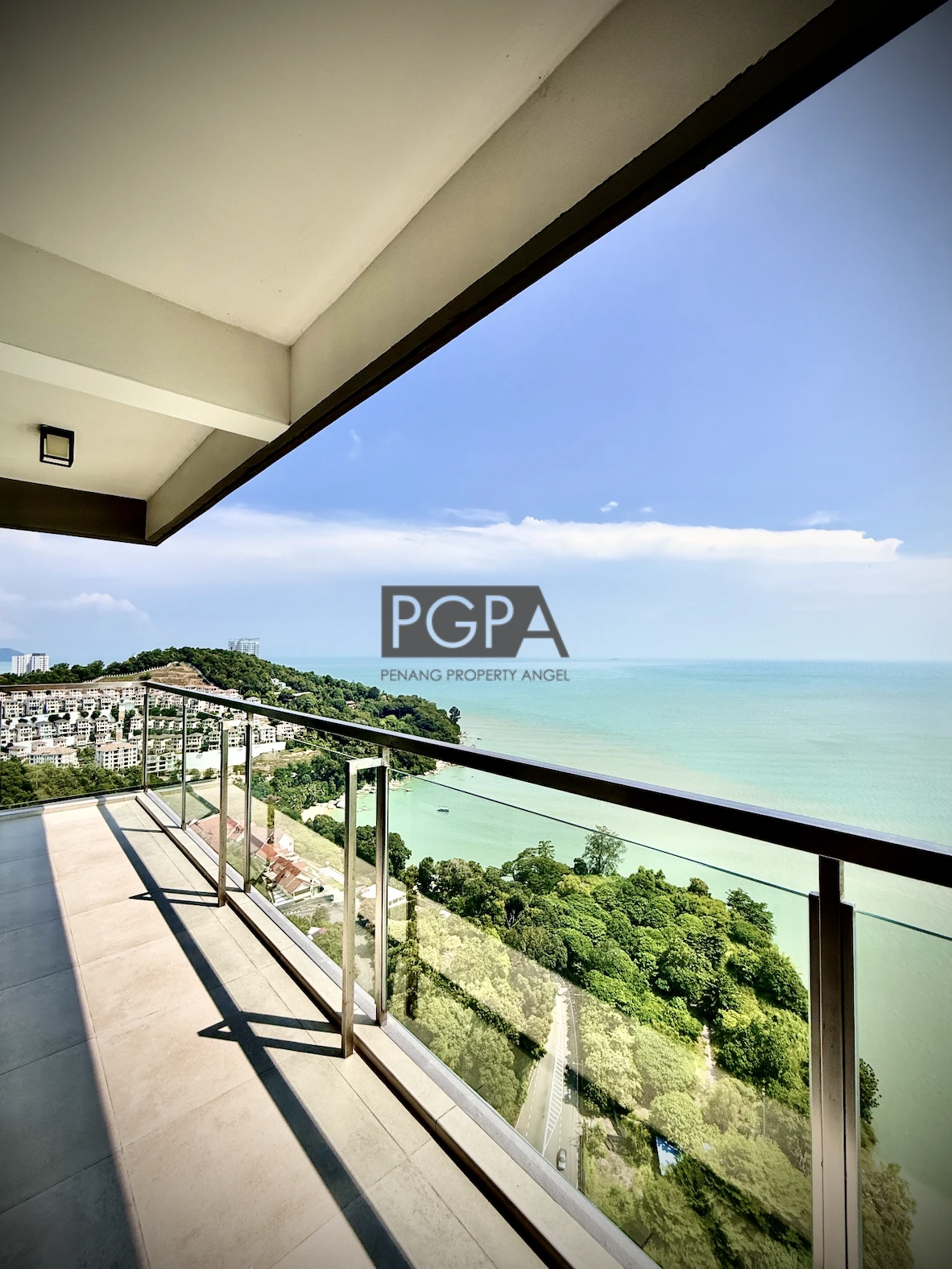 Tasteful Designer Sea-View Residence | 10 Island Resort, Batu Ferringhi.