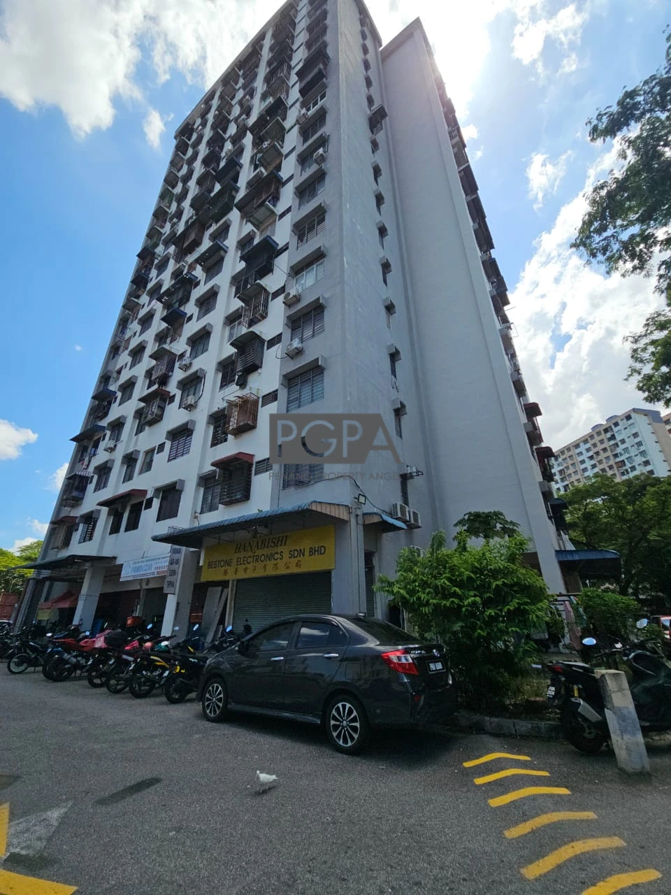 Ground Floor Shoplot at Taman Bukit Jambul, Bukit Jambul, Penang. Near to PICC